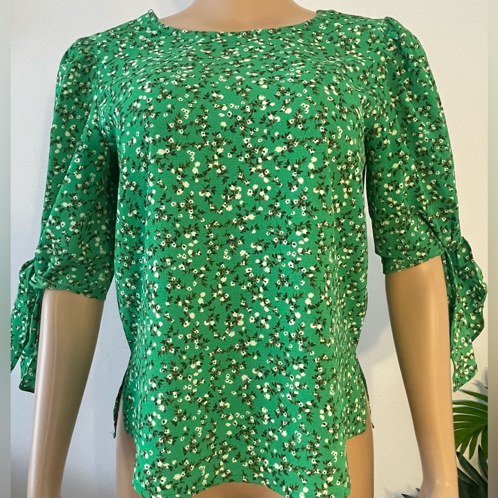 Green Floral Women's Top - Picture 3 of 8